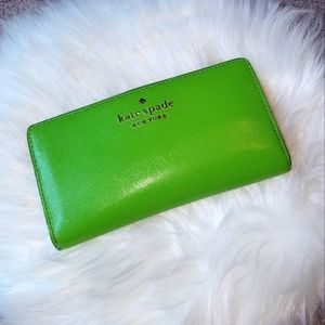 KATE spade Wallet Green Deep Lime Leather EUC Like New